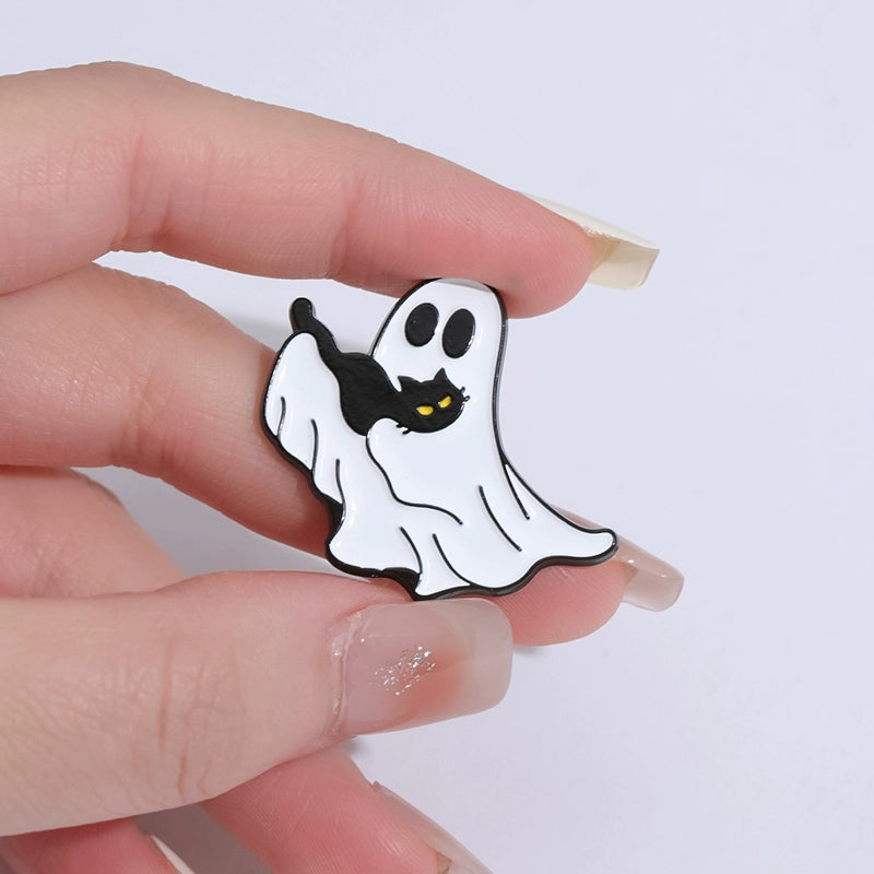 Halloween essentials Black cat White ghost brooch Metal badge Personality pin Student bag ornament Halloween medal