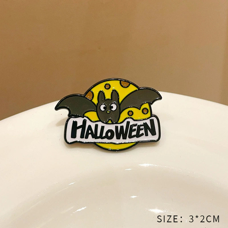 Halloween must-have little ghost brooch pumpkin pin Japanese cute metal badge Halloween decoration men's and women's clothes bag accessories