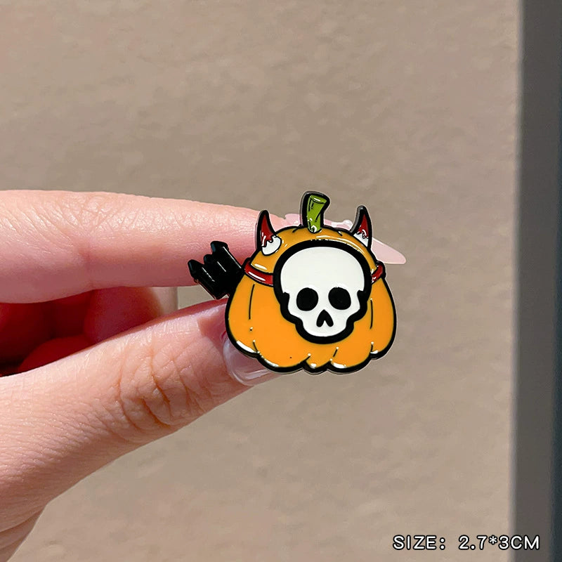 Halloween must-have little ghost brooch pumpkin pin Japanese cute metal badge Halloween decoration men's and women's clothes bag accessories