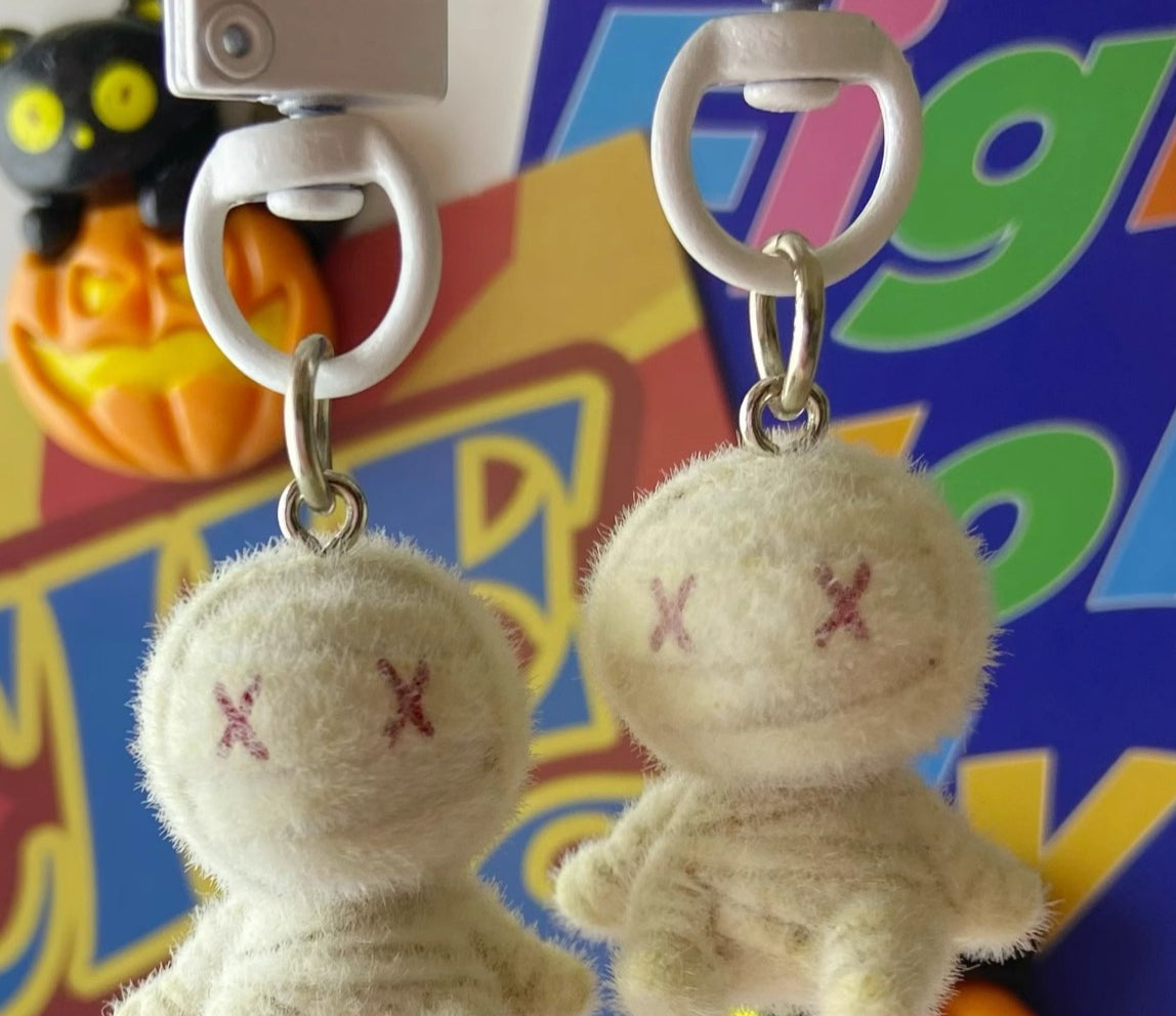 Halloween must-have new flocking cartoon little mummy pendant keychain bag pendant Halloween gift