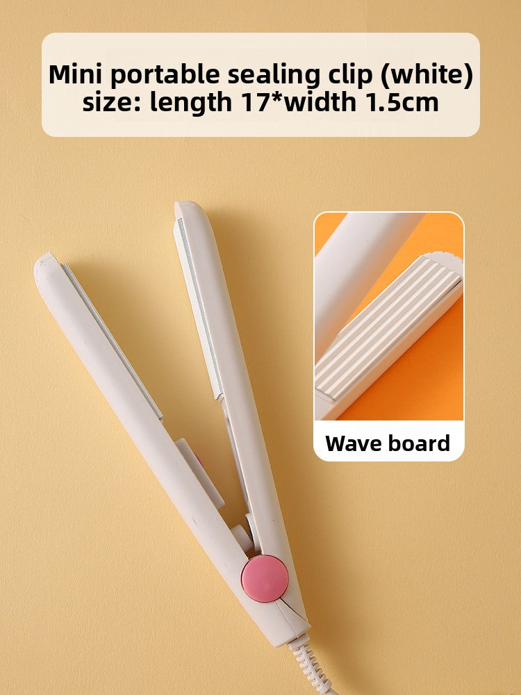 Sealing machine Small hand pressure household charging sealer Mini portable snack plastic bag heat sealing machine artifact