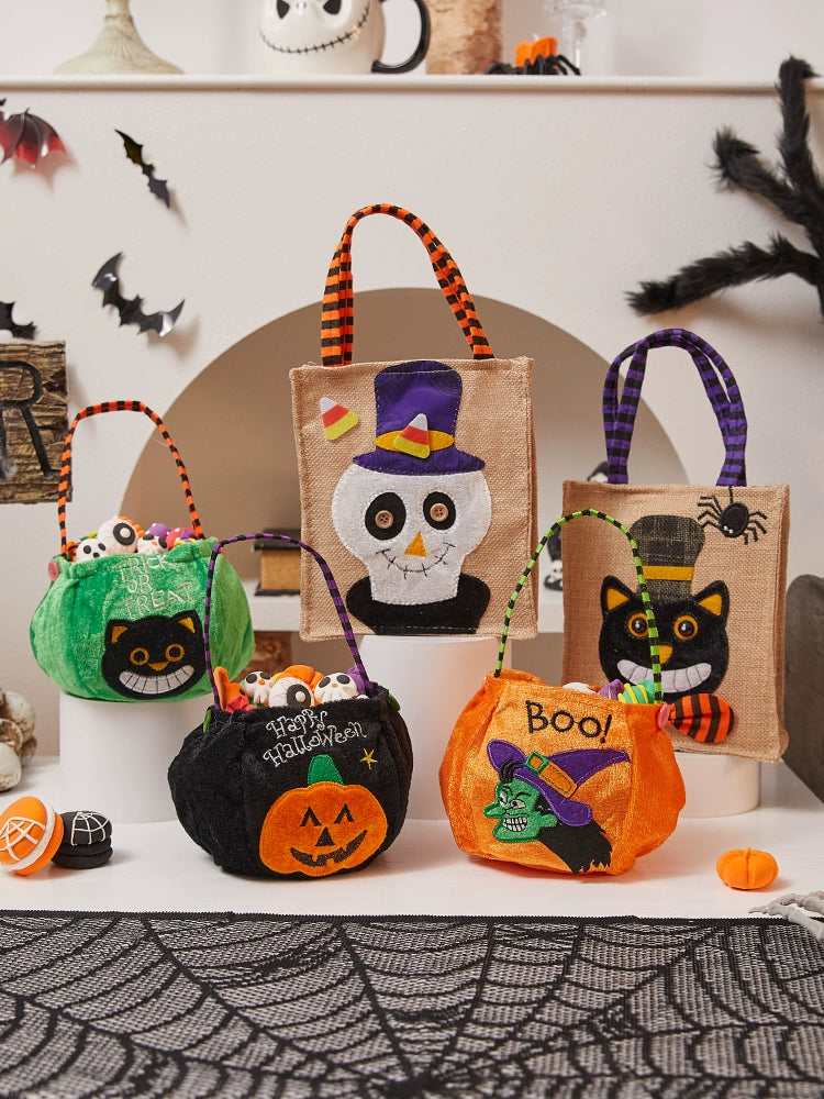 Halloween must-have small gifts, children's candy bags, buckets, kindergarten pumpkins, candy baskets, scene arrangement props