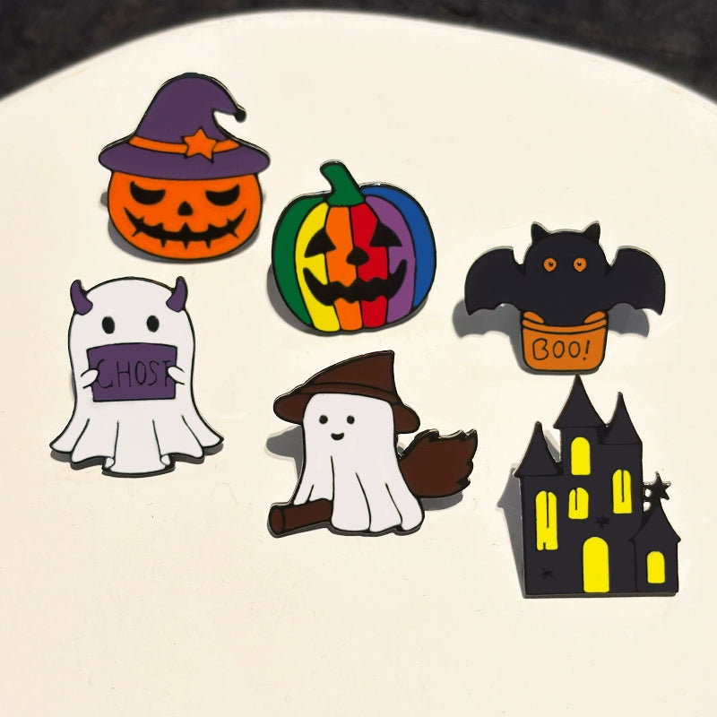 Halloween must-have little ghost brooch cute Japanese metal badge male and female personality pin student bag decoration gift
