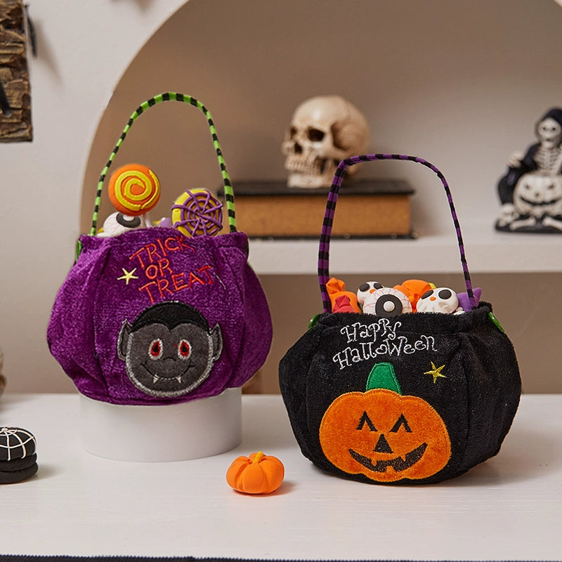 Halloween must-have small gifts, children's candy bags, buckets, kindergarten pumpkins, candy baskets, scene arrangement props