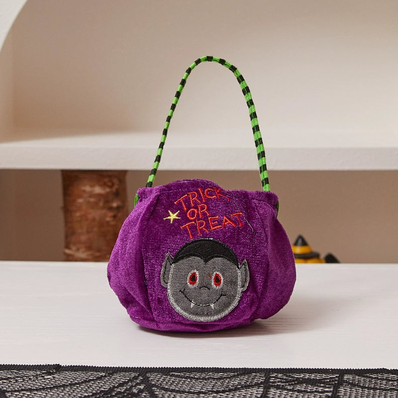 Halloween must-have small gifts, children's candy bags, buckets, kindergarten pumpkins, candy baskets, scene arrangement props